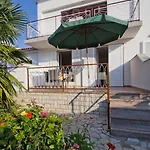 Renato Apartment