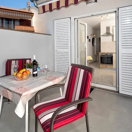 Renato Apartment *